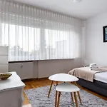 Apartman Glowna Spacious By Bookinghost *