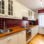 Apartman Glowna Spacious By Bookinghost